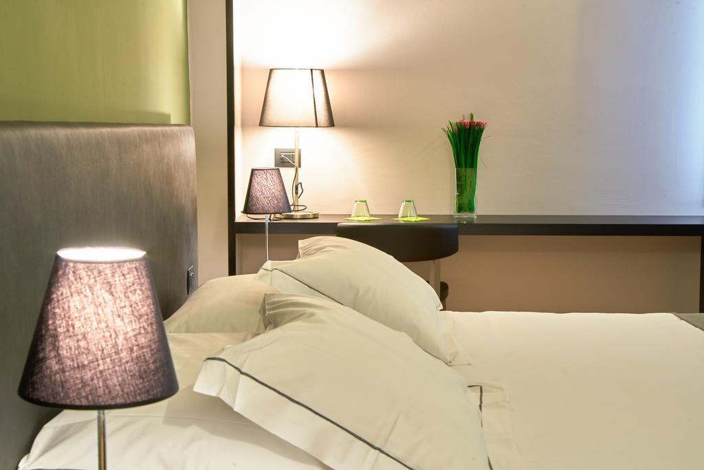 Smart Hotel คาร์ปิ ภายนอก รูปภาพ