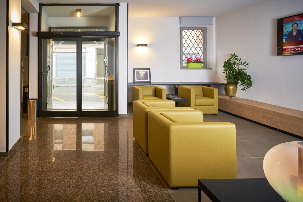 Smart Hotel คาร์ปิ ภายนอก รูปภาพ